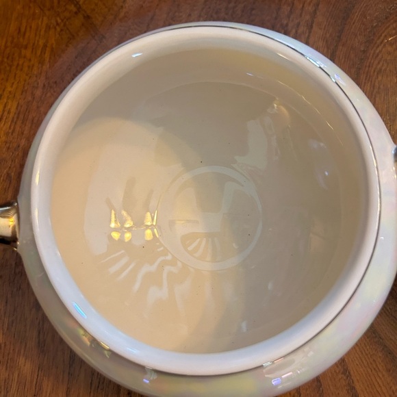 Vintage Nautilus Eggshell Iridescent Creamer & Sugar Set - Picture 6 of 11